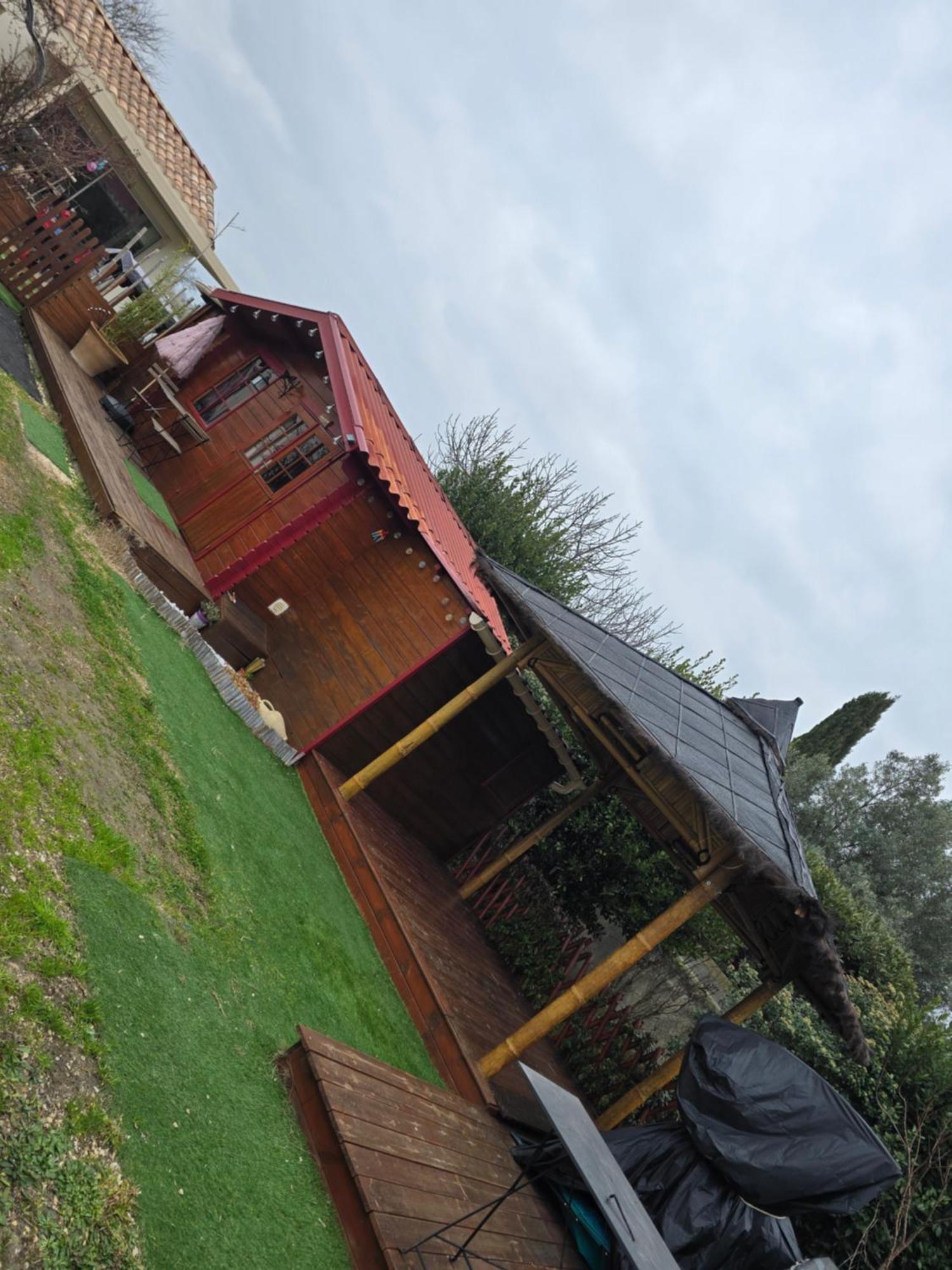 Le Chalet Des Dany Saint-Mamert-du-Gard Exterior foto